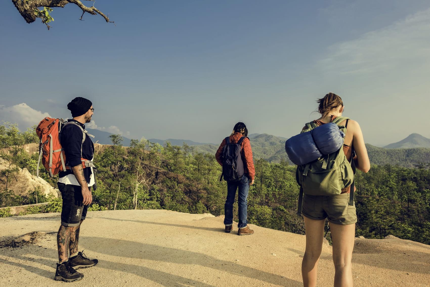 Adventure Ready: Seamless Weekend Hikes & Full Support by Knizarai